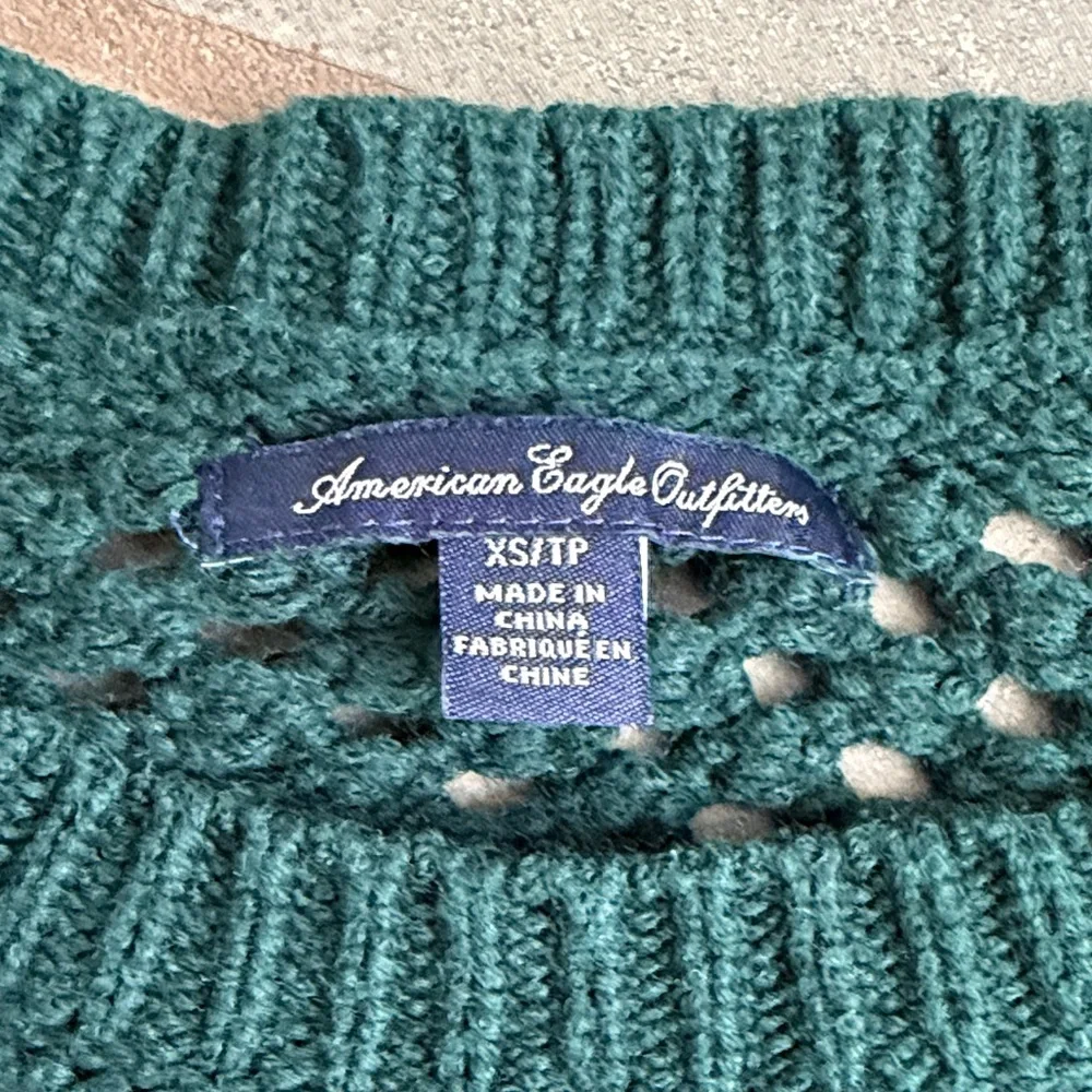 American Eagle Outfitters Forest Green Cable Knit Sweater - Picture 2 of 4
